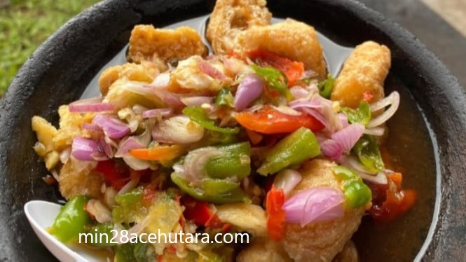 Tahu Gejrot Cirebon: Camilan Asin dan Pedas
